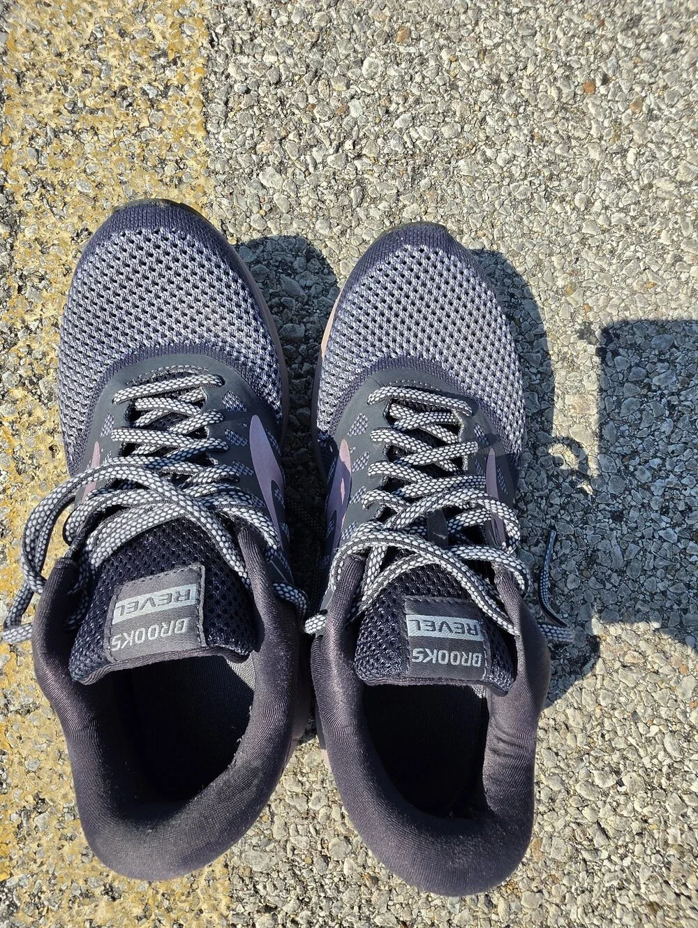 Brooks Revel Women’s 8.5 Running Shoes Gray Pink Athletic Sneakers